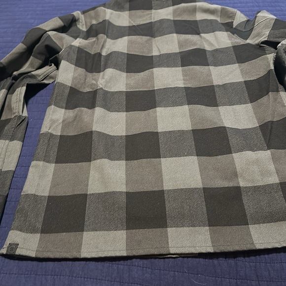 Lululemon button down - Picture 5 of 6